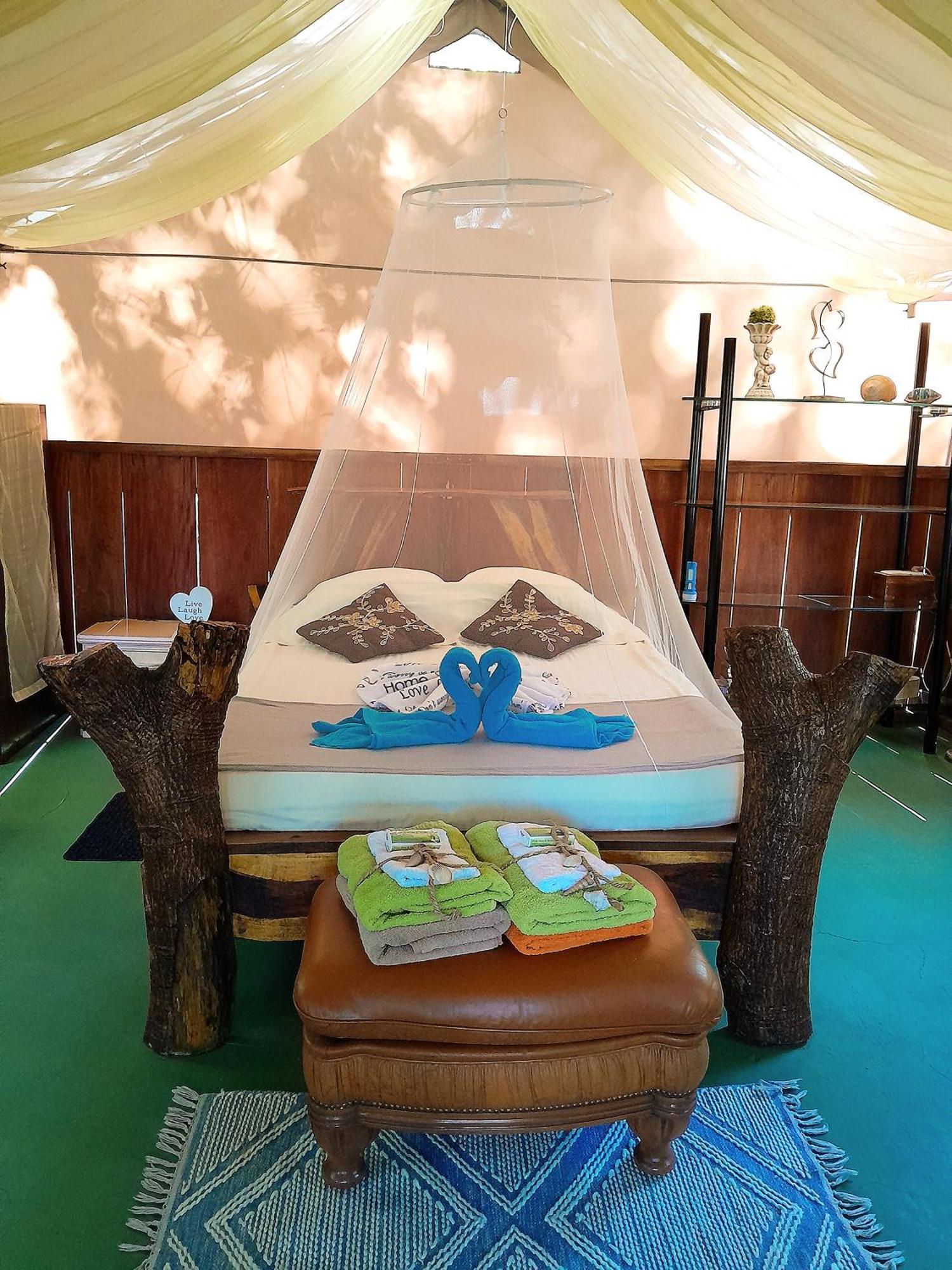 Fully Furnished Family Jungle Tent, Latino Glamping Paquera Zewnętrze zdjęcie